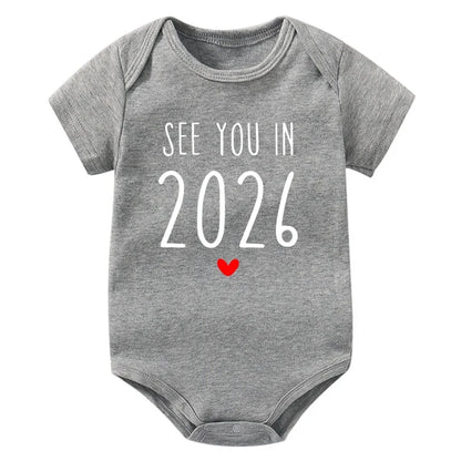 Wir sehen uns im Jahr 2026 Schwangerschaftsankündigung Baby Strampler Baumwolle Kleinkind Overall Sommer Kurzarm Neugeborene Jungen Mädchen Body.