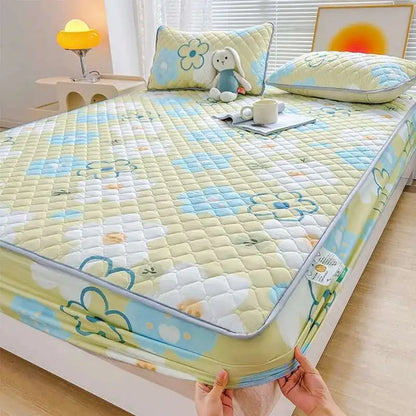 Quilted Mattress Cover 150x200cm - Thick Skin-Friendly Fitted Sheet, 매트리스커버 Breathable Bed Covers (Pillowcase Sold Separately)