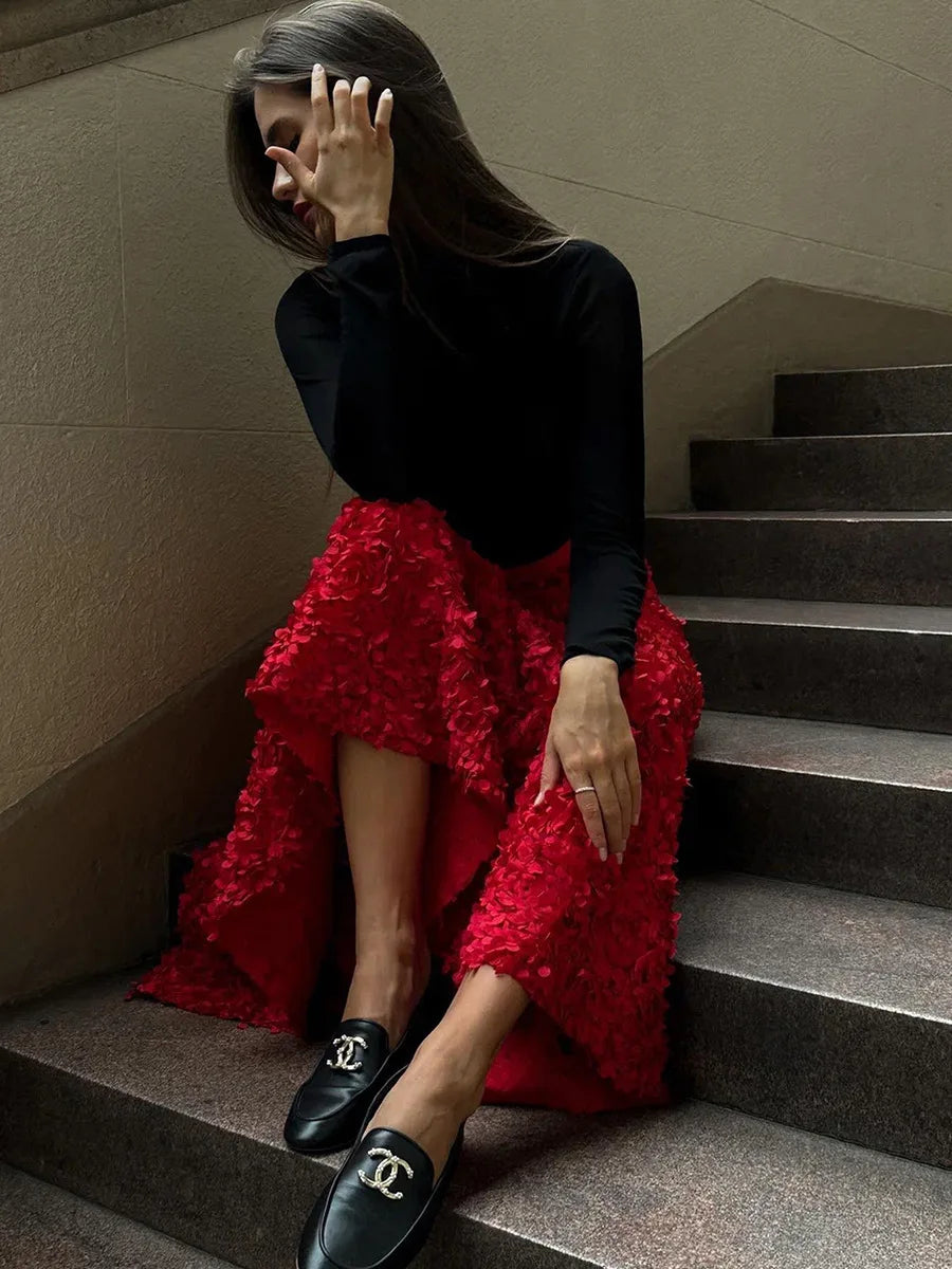 Light Luxury Evening Skirt Autumn Winter Women's Slim Fit Loose Warm Embroidered Petal Side Split Design Temperament Skirt New