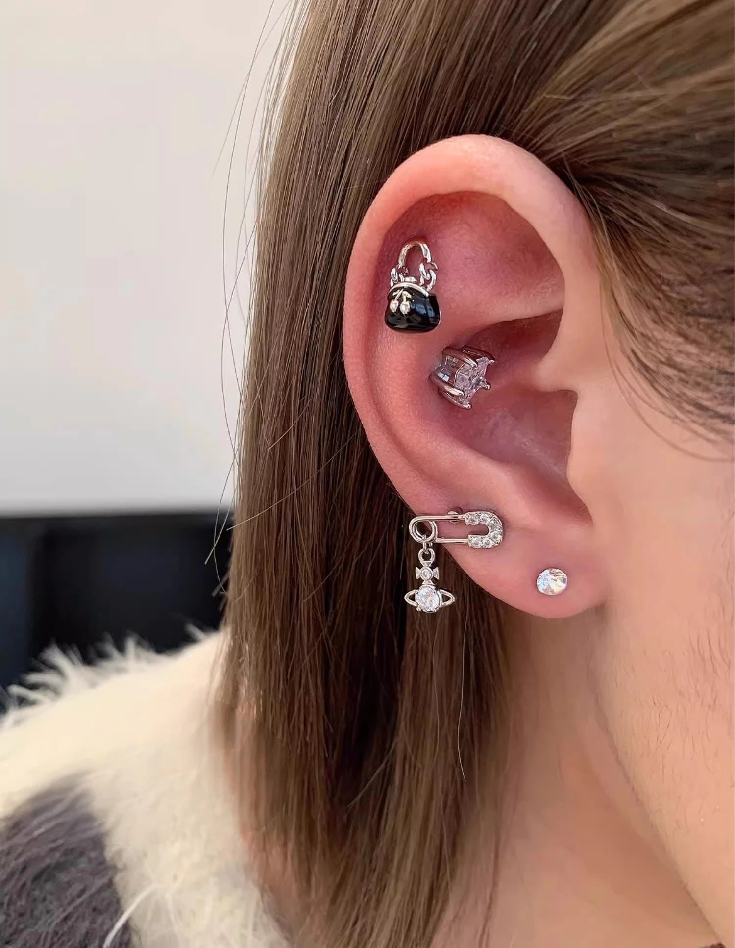 1 PCS Cute Pink Zircon Crystal Ear Bone Nail 316L Medical Titanium Steel Star Stud Earrings for Women Y2K Punk Piercing Jewelry.
