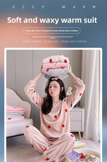 Warme Damen-Nachtwäsche für den Winter, bedruckt, Erdbeere, O-Ausschnitt, Korallensamt-Pyjama, Loungewear, zweiteiliges Set, süße Damen-Pyjamas.