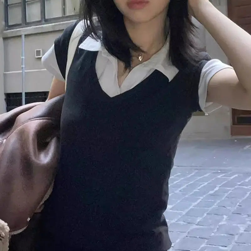 The New Korean Version of The College POLO Splicing Two Short Short-sleeved T-shirt Slim Slim Jacket with Sweet Spicy.