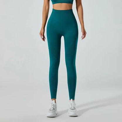 In-stock Women's Yoga Suit Five-piece Set Seamless Fitness Wear For Running Sports Top Leggings From Mainland China