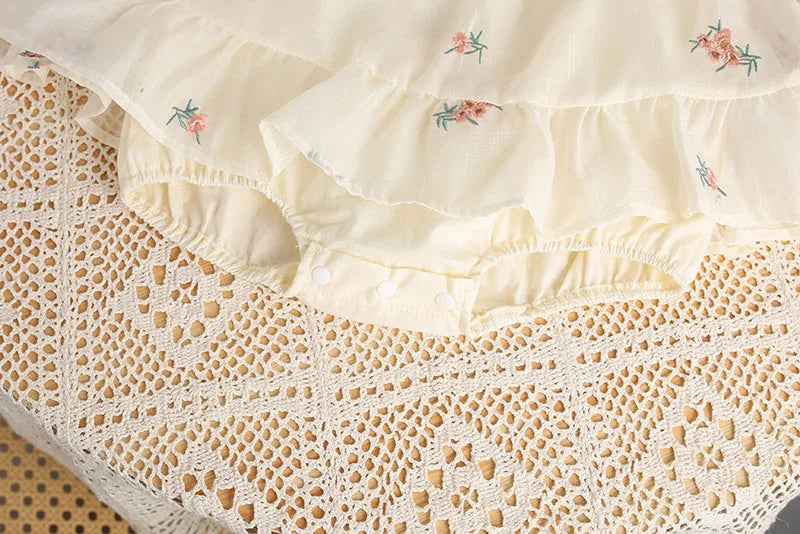 2024 Baby Mädchen Sommer Kleidung Schöne Blumen Hosenträger Body mit Hut Neugeborenen Prinzessin Kleid Infant Outdoor Ein Stück.