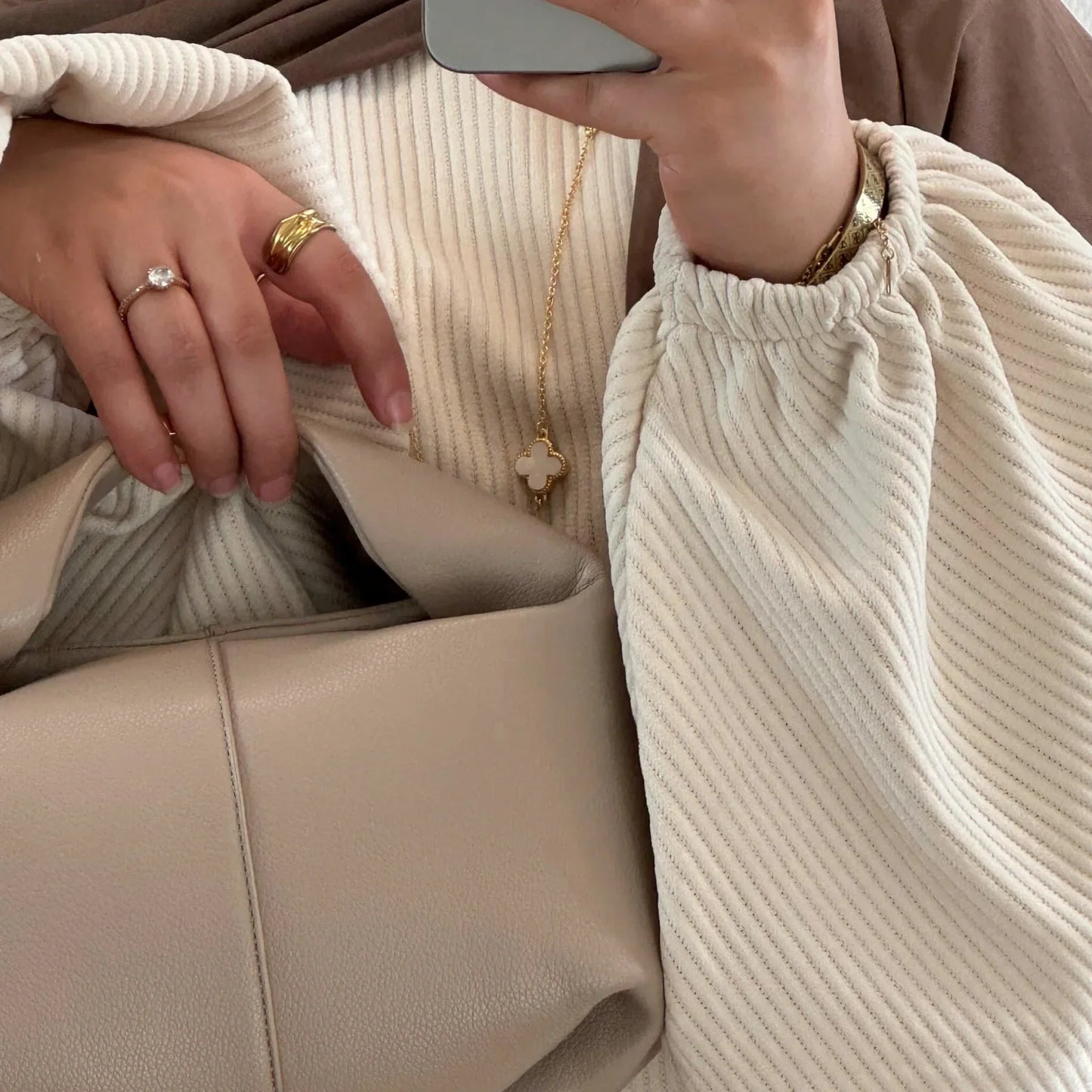 Winter Corduroy Abaya Warm Muslim Dress Closed Abayas for Women Dubai Luxury Turkey Kaftan Hijab Robe Ramadan Eid Islam Clothes.