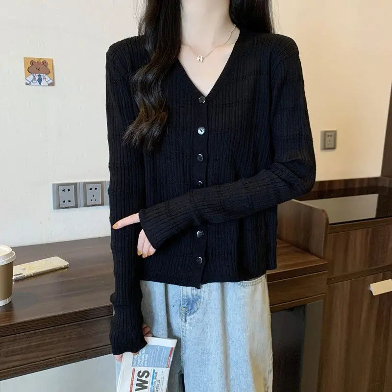 Women's Long-sleeved Button Cardigan Solid Color Casual Loose Fashion Top.