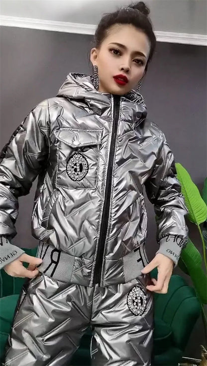 Mode Winter Glänzend Parkas Frauen Anzug Übergroßen Zwei Stück Set Casual Mit Kapuze Baumwolle Gepolsterte Kurzen Mantel + Verdicken Warme Hose Sets.