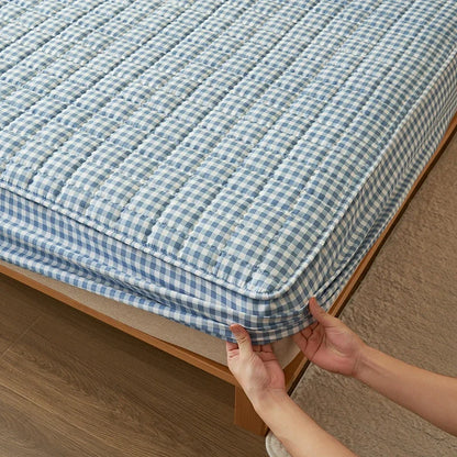 For High-Quality Quilted Plaid Mattress Cover,Mattress Protector,- Antibacterial, Breathable,Comfortable for Fresh Sleep Experie.