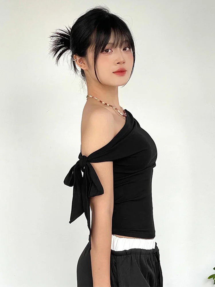 2025 Women'S Summer Ins Style New Shrink Pleated One-Shoulder Crop Top Backless Twist Tie Asymmetric T-Shirt Casual Top.