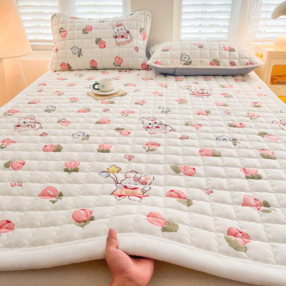 Winter Milk Velvet Mattress Toppers Thicken Quilted Bedsheet Student Bedspreads Washable Mattress Cover Queen Bedding Coverlets