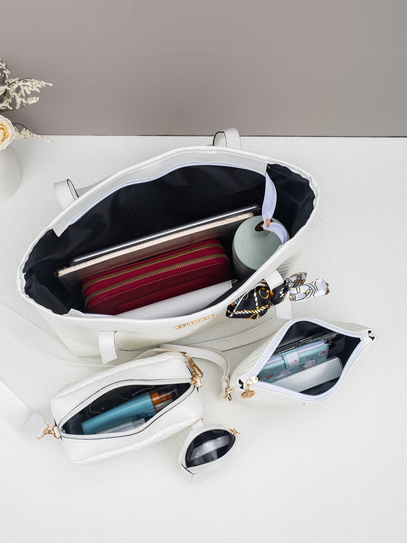 Wave pattern daily commuting large capacity tote bag handbag four piece set fashion trend personality change camera bag.