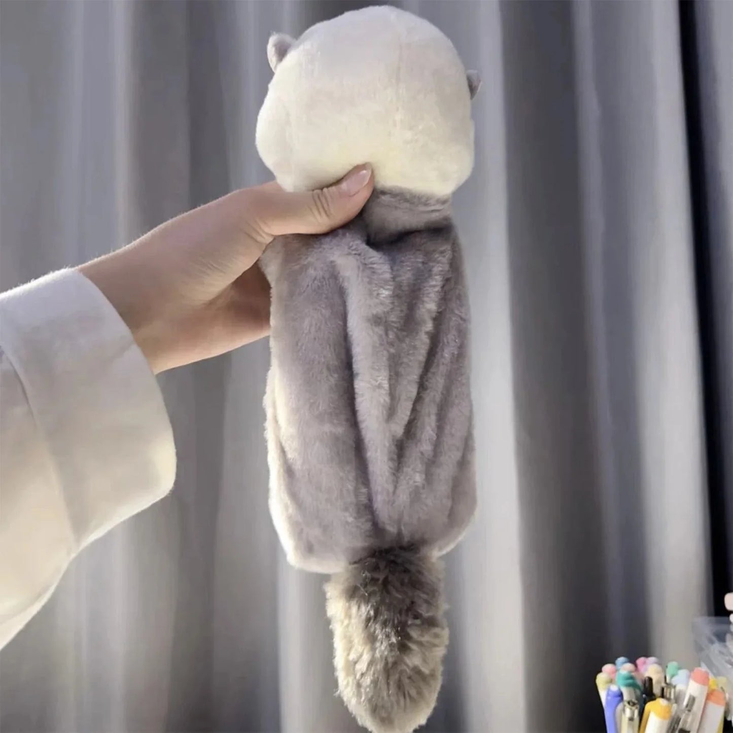 1Pcs Kreative Meer Otter Plüsch Bleistift Fall Ins High-attraktive Stift Halter Nette Bleistift Tasche Tasche Schule Liefert schreibwaren.