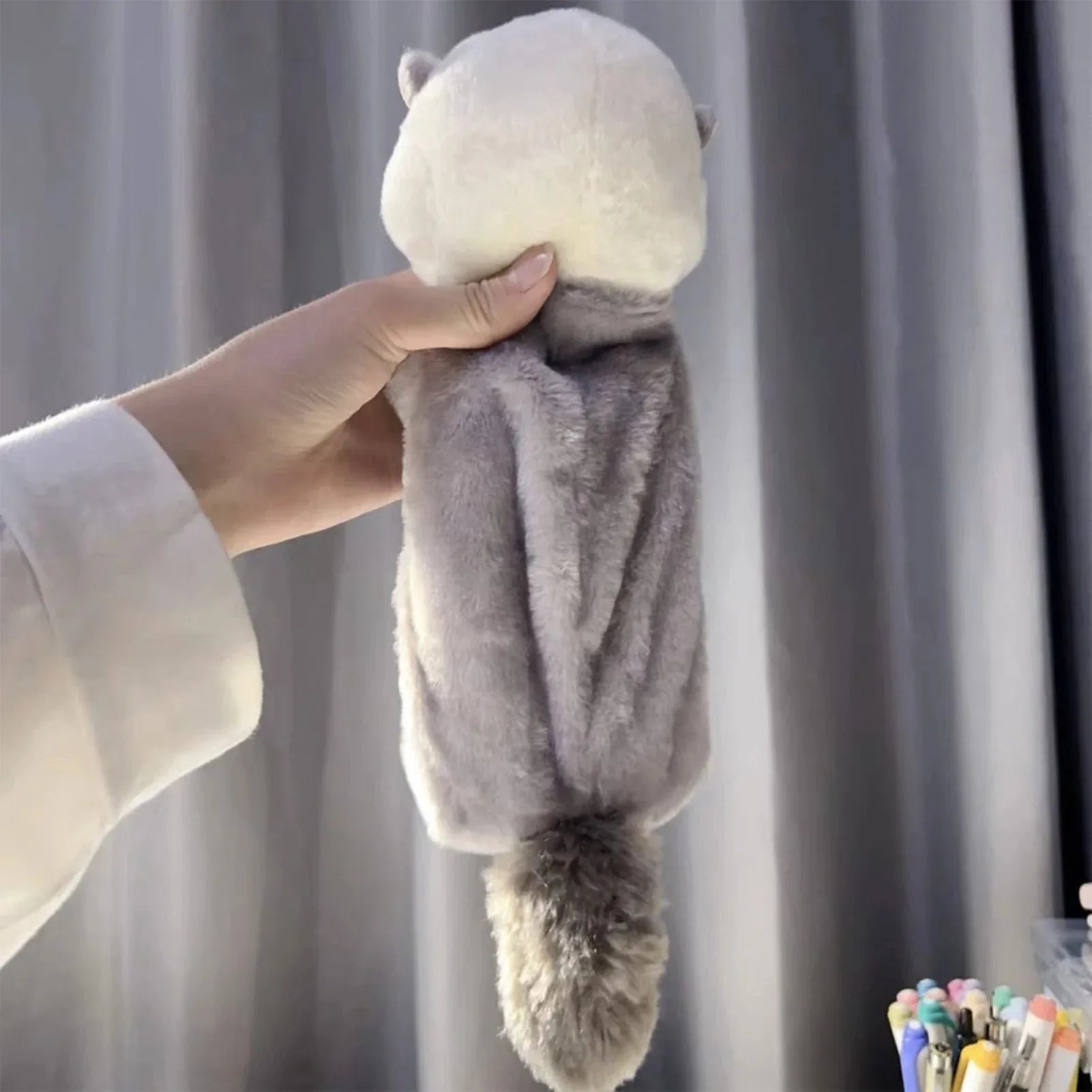 1Pcs Kreative Meer Otter Plüsch Bleistift Fall Ins High-attraktive Stift Halter Nette Bleistift Tasche Tasche Schule Liefert schreibwaren.