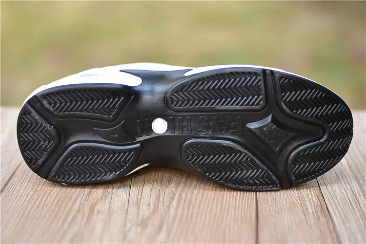 Neue Männer Laufschuhe Atmungsaktive Air Kissen Turnschuhe Männer Outdoor Lace Up Wanderschuhe Non-slip Männer Sport Schuhe Tenis masculino.