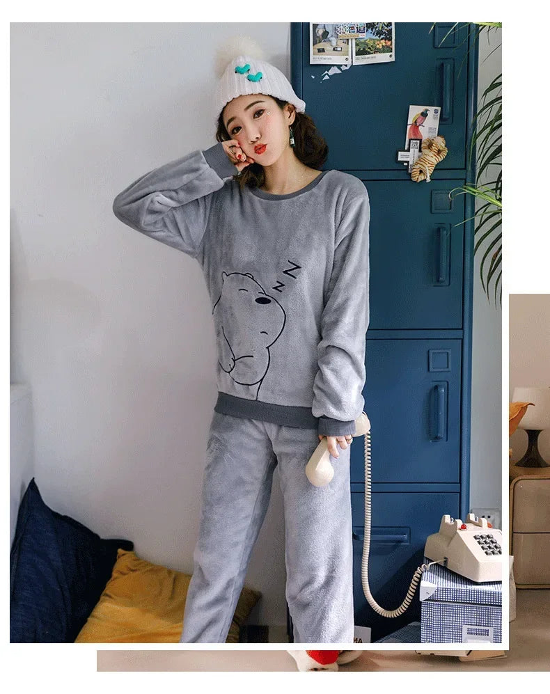 Thickened Warm Sleepwear for Winter Flannel O-Neck Girl Loungewear 2PCS Set Ladies Pajamas Long Sleeves Cartoon Bear Loungewear.