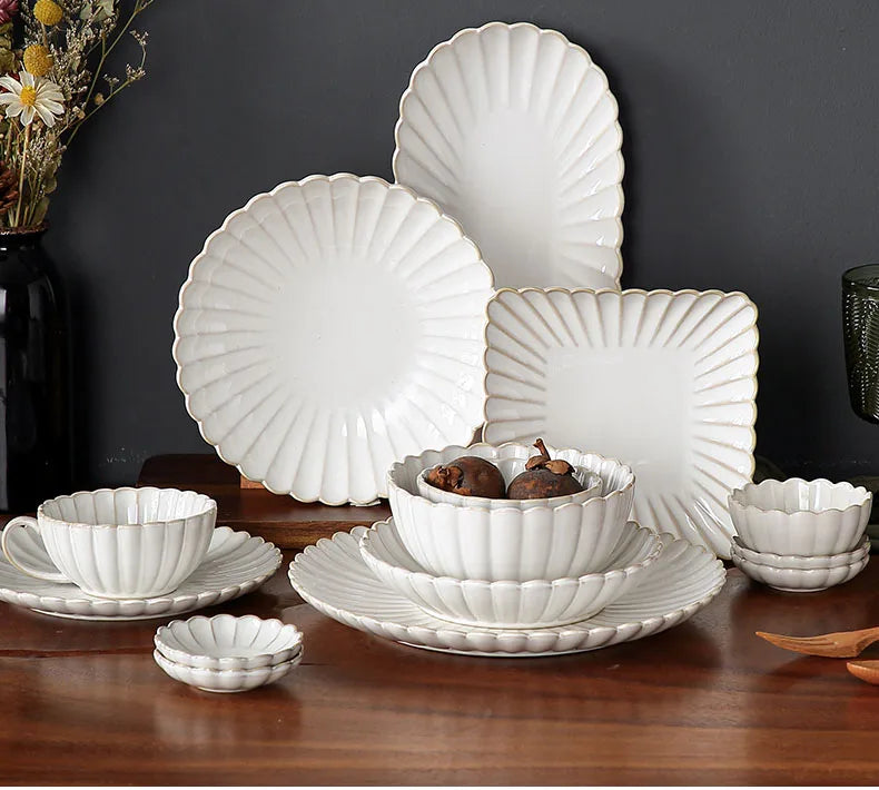 1pcs Retro Ceramic Dishes Plates Fish Dish Plates Manual Flower Relief Living Room Dinner Plate Kitchen Fruit Salad Dish Bowl.