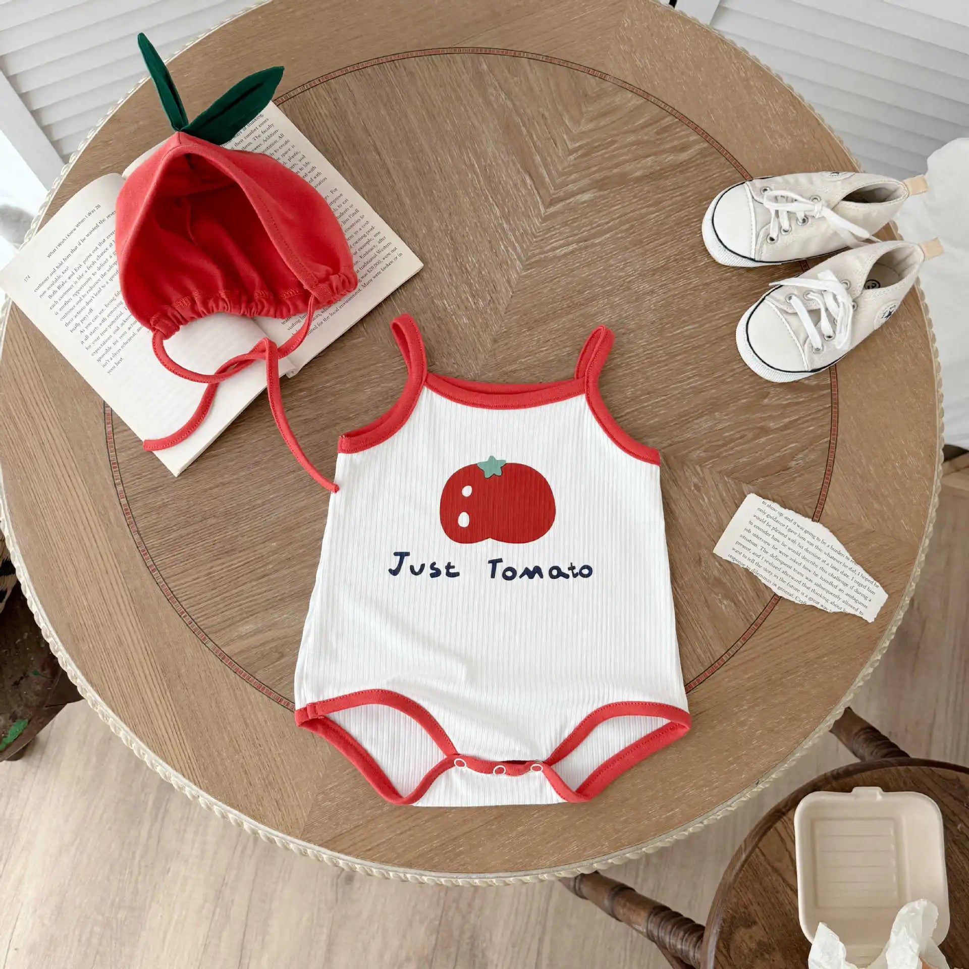 Baby Kleidung Sommer Baby Junge Mädchen Bodysuit Nette Tomaten Druck Ärmellose Infant Sling Onesie + Hut 2Pcs Neugeborenen Fotografie outfit.