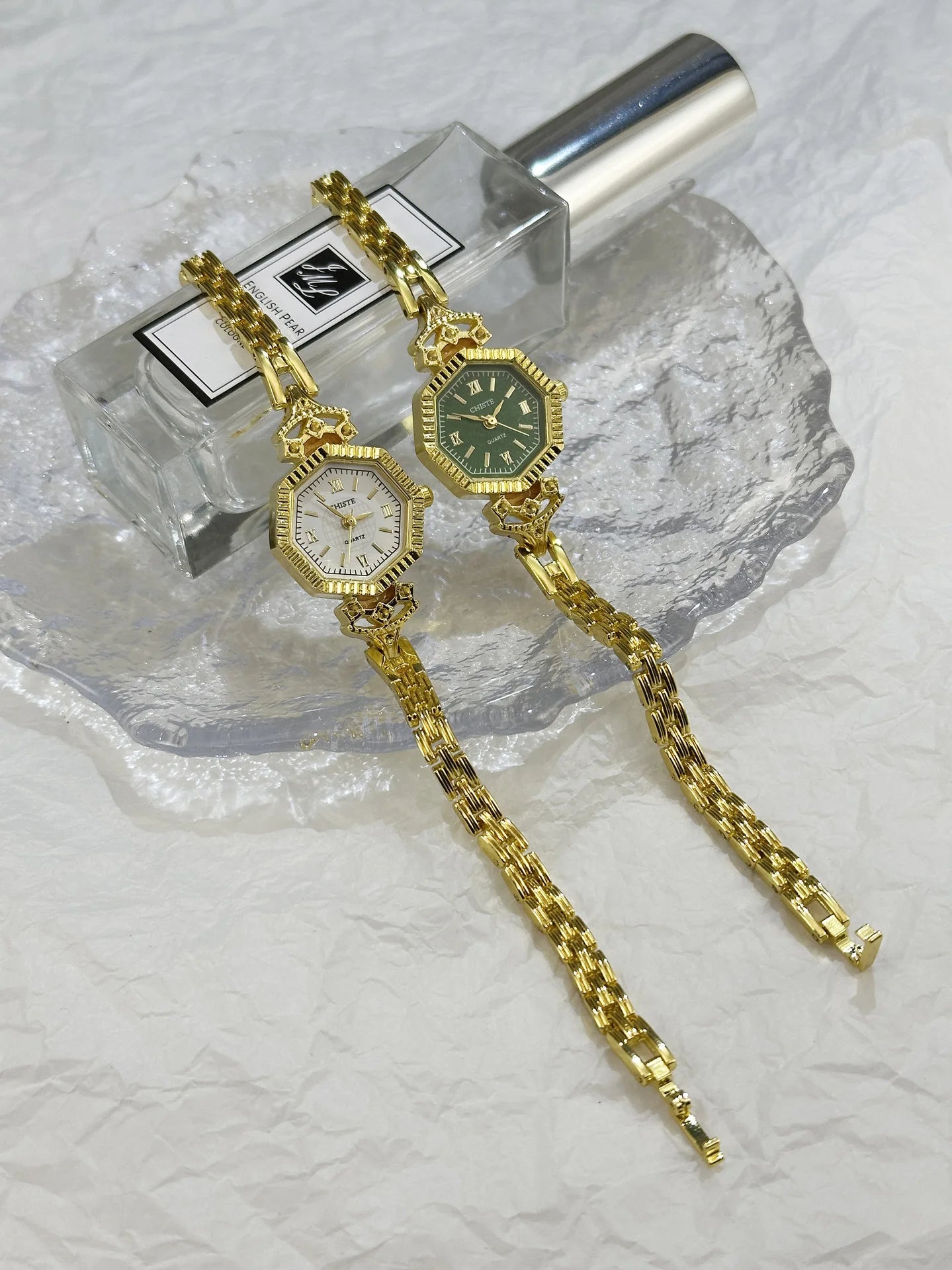 Luxury Famous Brand Oval Dial Women Watch Fashion Small Thin Gold Bracele Quartz Wristwatch Clock Gift Dropshipping Montre Femme.