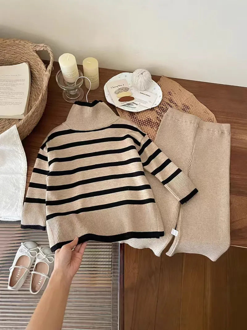 Girls' Autumn/Winter High Collar Sweater Set 2025 New Style Female Baby's Stylish Knitted Sweater Wide Leg Pants Two Piece Set.