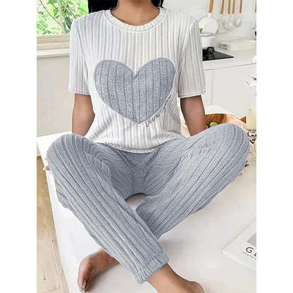 Autumn Winter Two-Piece Pajamas Set for Women Sleepwear Heart Print Round Neck Short Sleeve Long Pants Home Wear.