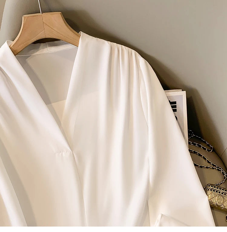 Big Size Women Shirts 2025 Spring Autumn Long Sleeve Office Lady V-Neck Solid Color Blouses Elegant and Youth Woman Tops.