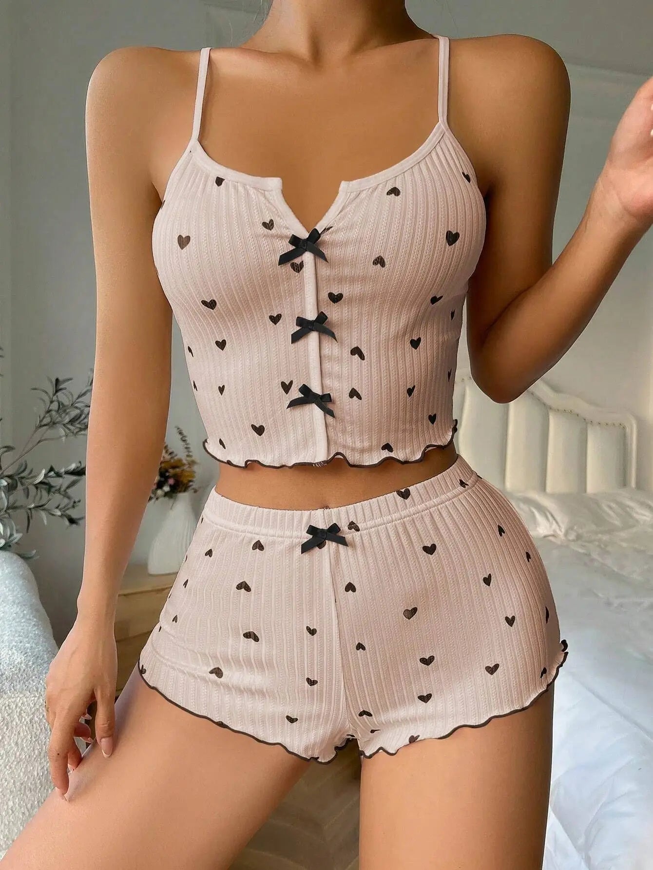 Sexy Nachtwäsche Frauen Pyjamas Set Herz Druck Seide Fleck V-ausschnitt Ärmellose Casual Cami Top und Shorts Sets Hause Anzug Loungewear.