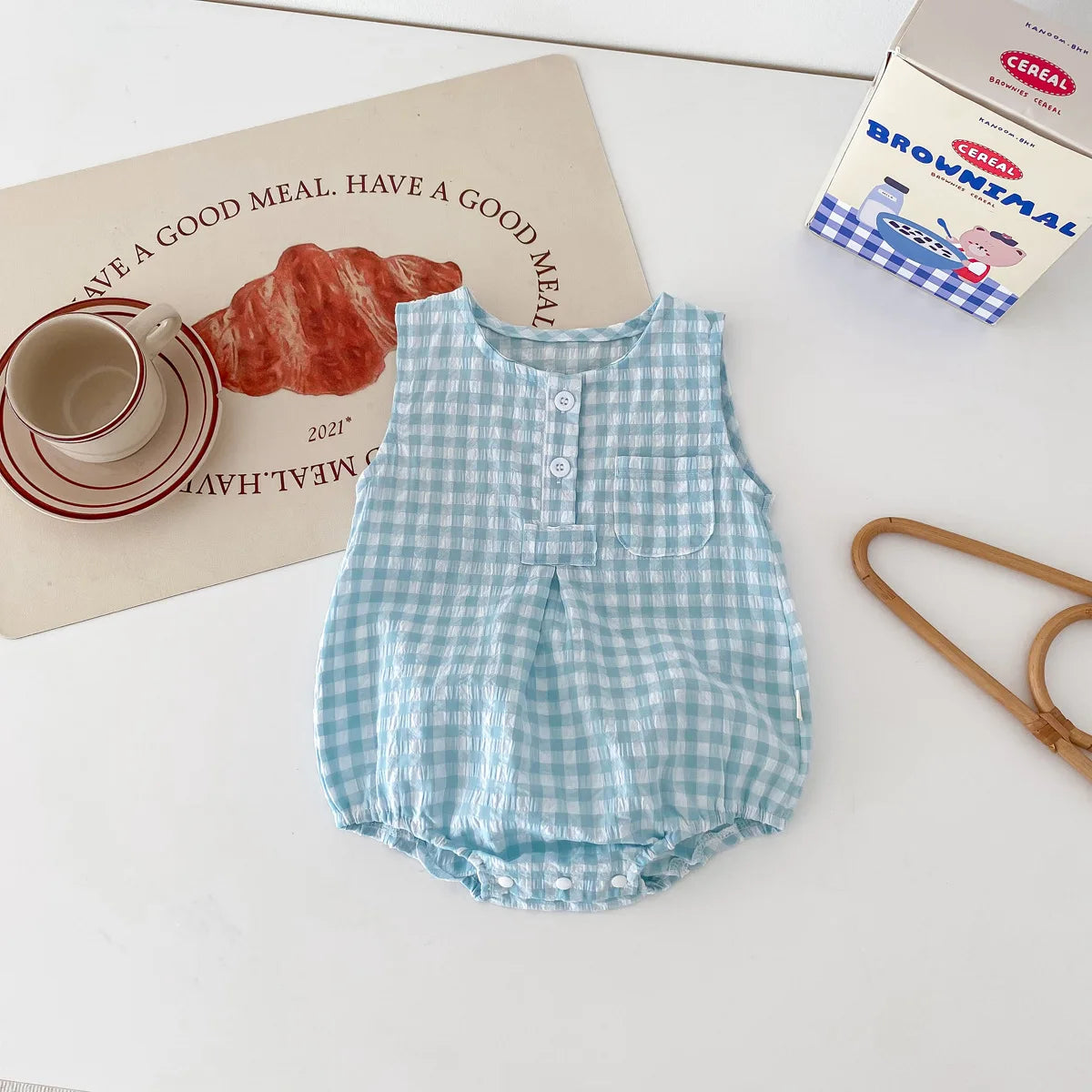 2024 Sommer Baby kleidung Plaid Kleinkind Jungen Mädchen Bodysuit ärmel los einteiliges Kleinkind Outfit.