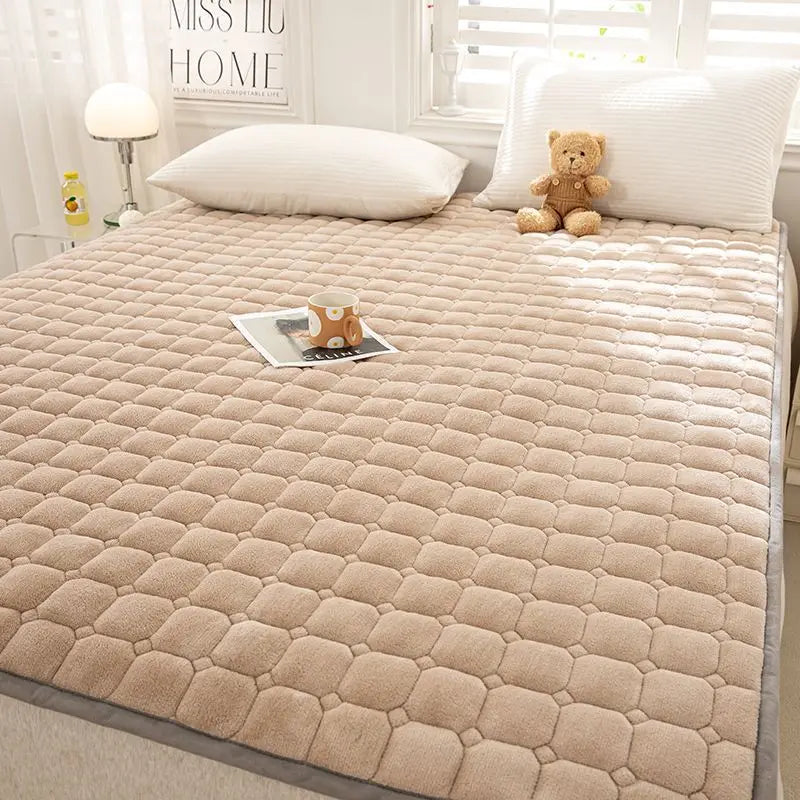 Winter Warm Velvet Mattress Toppers Thick Bed Mattress Cover Bedspread Bed Linens Thin Tatami Floor Mat Single Double Bed Sheet