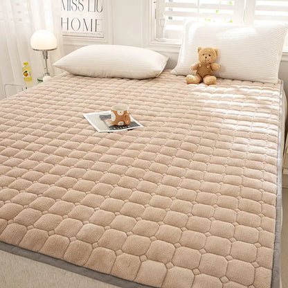 Winter Warm Velvet Mattress Toppers Thick Bed Mattress Cover Bedspread Bed Linens Thin Tatami Floor Mat Single Double Bed Sheet