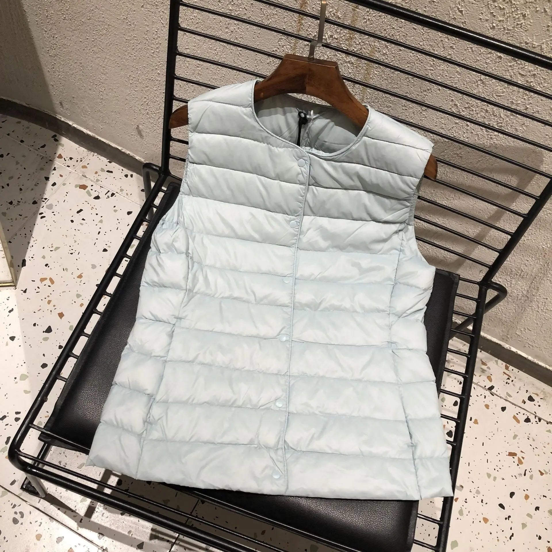 2025 neue Frauen Ärmellose Puffer Jacke Frühling Winter Weibliche 90 % Weiße Ente Unten Ultra Leichte Packbare Warme Daunen Liner weste.