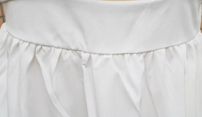 Damenbekleidung im neuen Stil von Amazon, Tank-V-Ausschnitt, großes Swoop-Kleid, schlank, dass Sie Ihre Silhouette glättet, mittellanges Kleid mit offenem Rücken