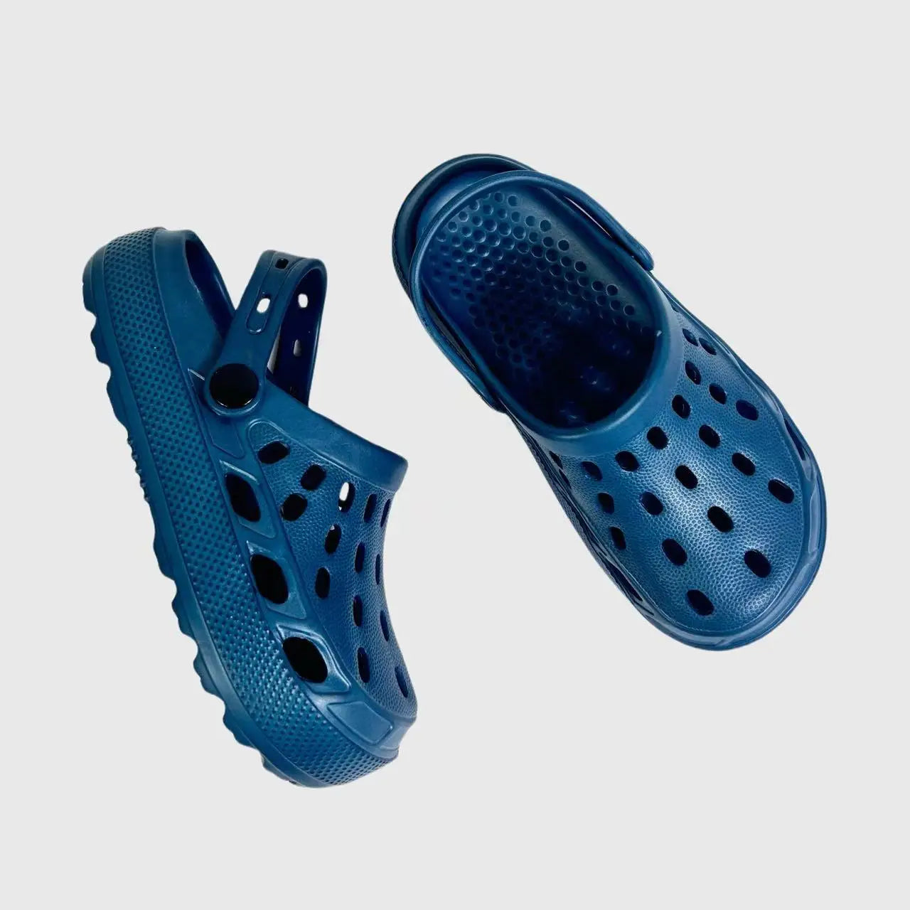 Adorable Kids Beach Shoes Lightweight Breathable Children Sandals Outdoor Learning Shoes Fashionable Simple EVA Clog Footwear.