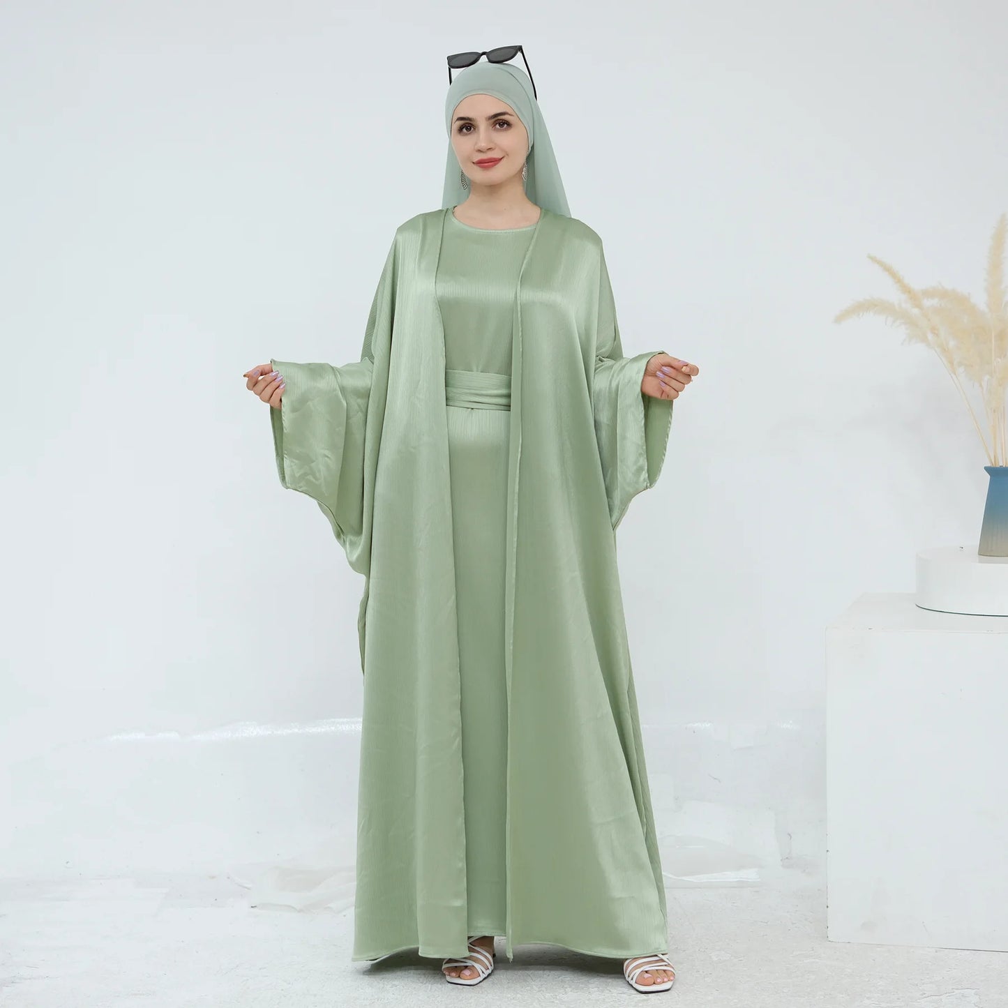 Two Piece Arabic Outfit Set for Muslim Women Elegant Modest Abaya Dress with Inner Ramadan Islamic Coat New Turkish Kaftan Robe