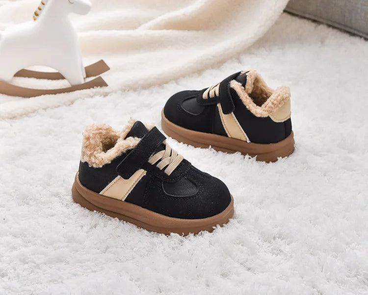 2025 Winter New Pulsh Fashion Trend Casual Sports Shoes for Childrens Anti Slip Warm Boys' Shallow Mouth Versatile Snow Sneakers.