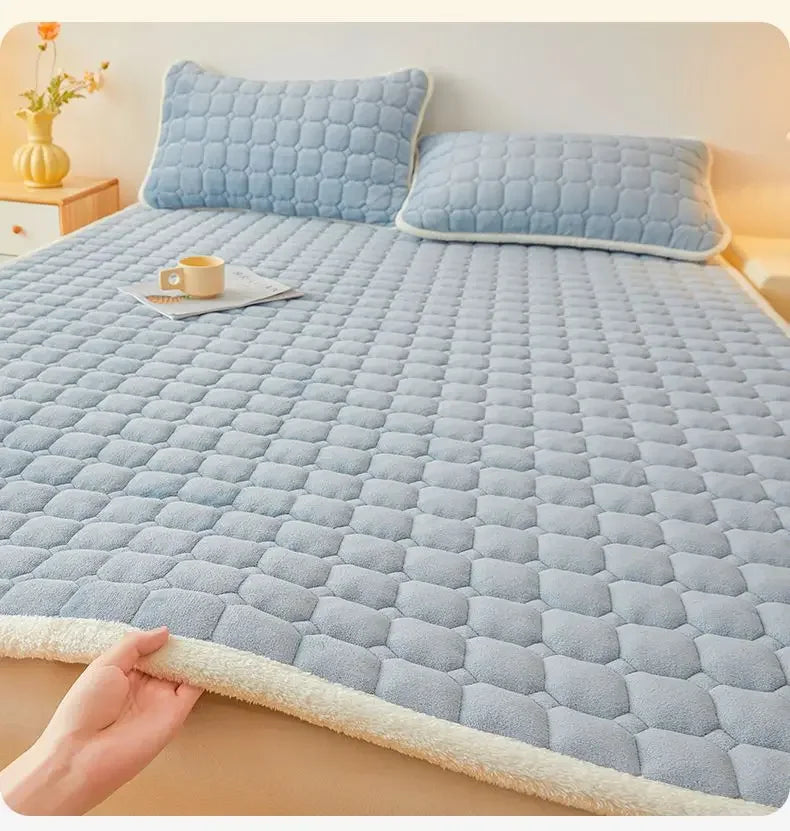 2024 New Class A Thickened Milk Fleece Mattress Winter Warm Fleece Bed Cover Student Dormitory Mat Quilt.