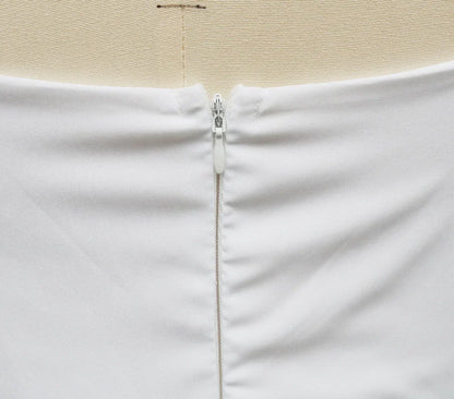 Damenbekleidung im neuen Stil von Amazon, Tank-V-Ausschnitt, großes Swoop-Kleid, schlank, dass Sie Ihre Silhouette glättet, mittellanges Kleid mit offenem Rücken