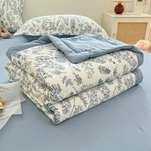 Printed Thin Duvet Skin-friendly Comforter 100x150cm for Kids Quilt Soft Bedspread Summer Blanket edredones (No Pillowcase).