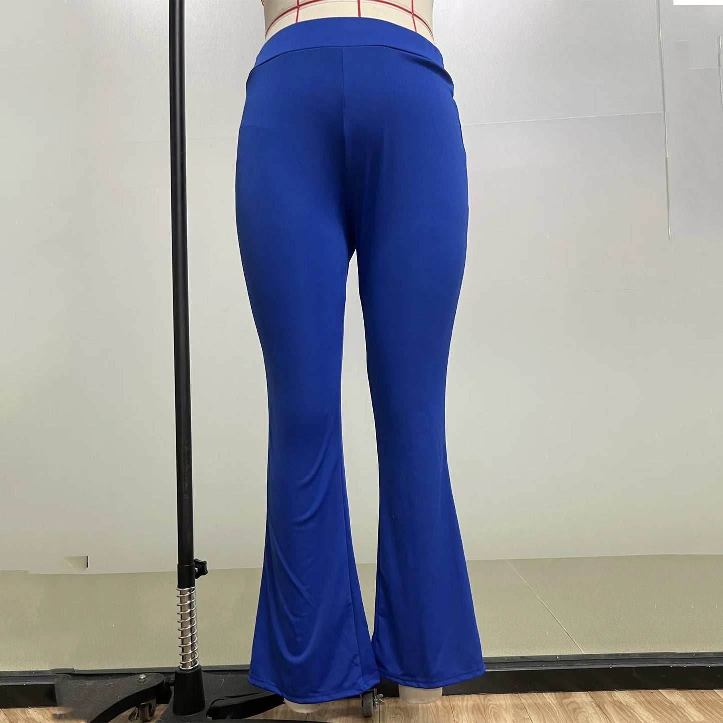 Sport Micro Flared Fitness Hosen Yoga erscheinen dünn hoch taillierte Hüfte heben nahtlose Hose mit weitem Bein ausgestellte Hosen für Frauen.