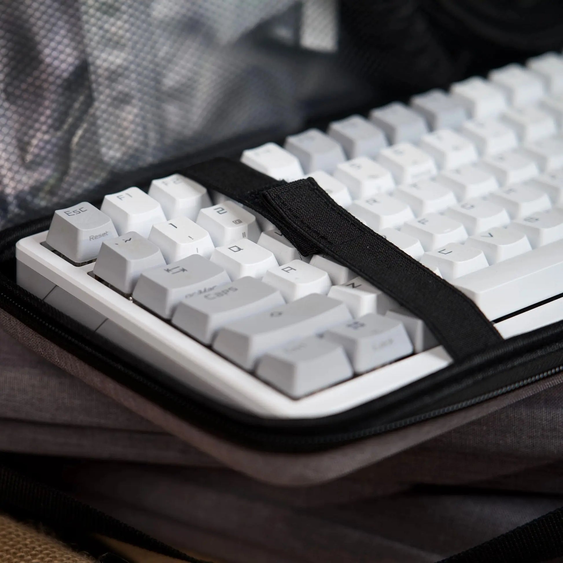 Dustproof Water-Resistant Mechanical Keyboard Case Storage Bag - EVA Hard Shell Fits 61/68/75%/TKL/98%/Full-Size Keyboards.