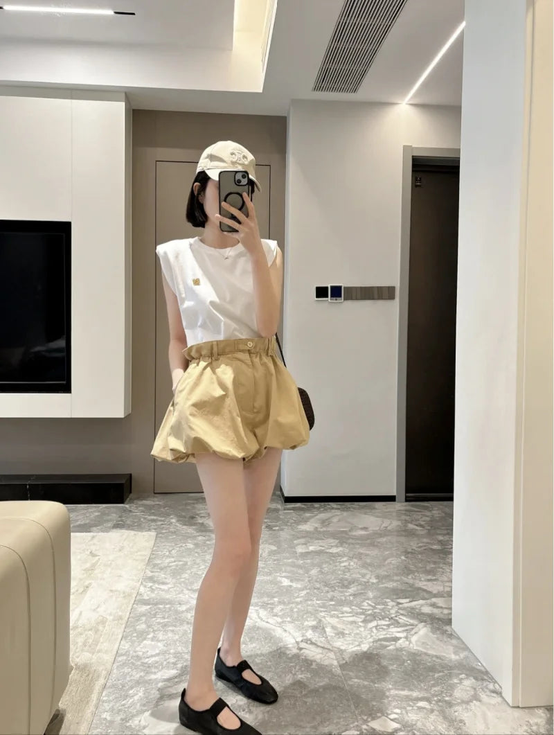 ETJ's Spring 2025 new women's ZW series, elegant and romantic style, high-waisted casual shorts with a ball cut.