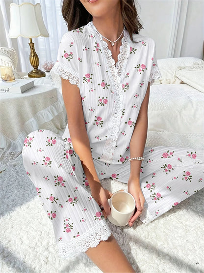 Damen-Pyjama-Set mit Spitzenbesatz, kurzärmliges Oberteil mit Knöpfen vorne und durchgehende Hose, Kirschdruck, 2-teilig, Nachtwäsche, Nachtwäsche, Homewear.