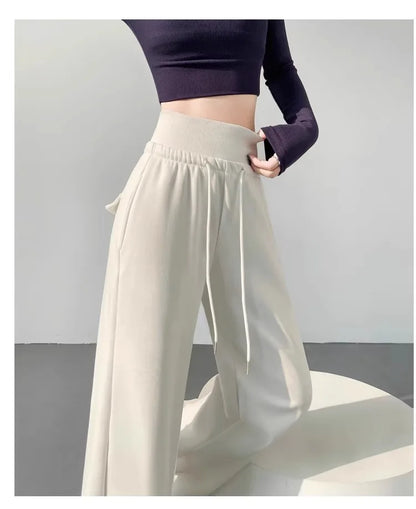 Graue Sporthose für Damen mit hoher Taille und lockerem, schlankem, geradem Bein und weitem Bein. Amerikanische Jogginghose..