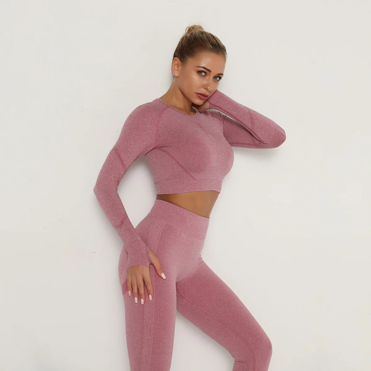 Solid Color Sexy Seamless Yoga Long Sleeves for Woman Slim Casual Sports Running Gym Workout Top Quick Drying Fitness Top.