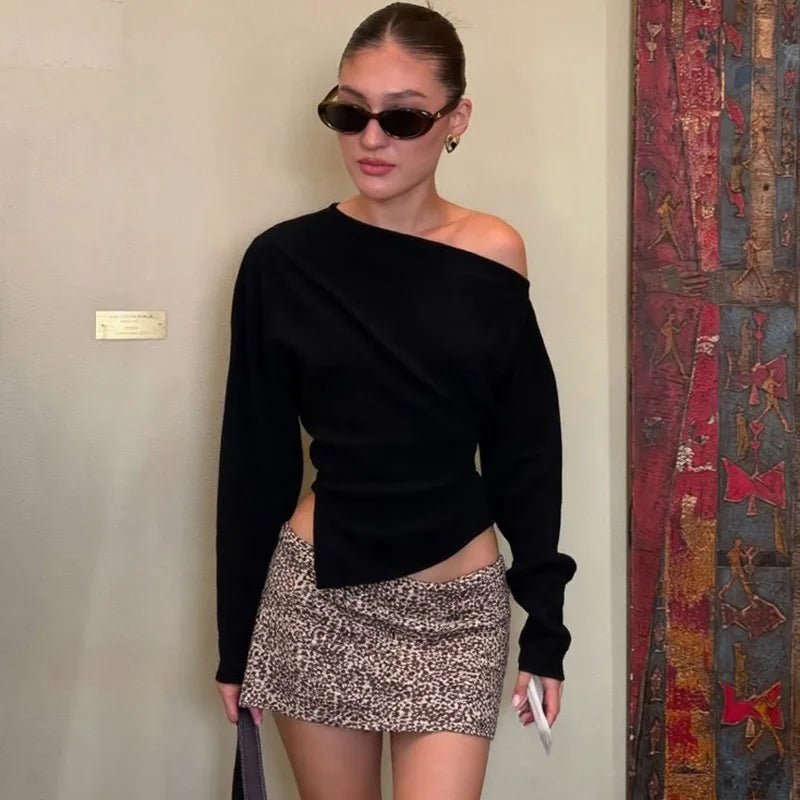 Women Casual Top Fashion Slim Slit Long Sleeve Pullover Top Sexy Strapless Pleated New Party Looks Top Female Streetwear.