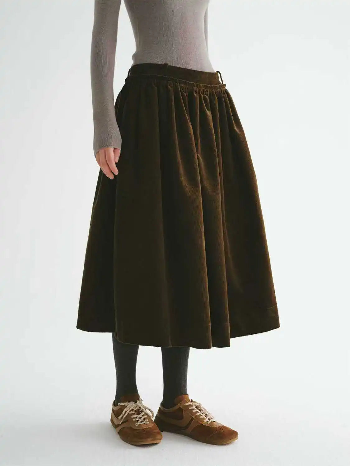 Advanced Retro Brown Skirt For Women In Autumn And Winter Fashion, Corduroy High Waist Slimming Skirt.