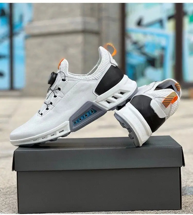 New Golf Shoes for Men Genuine Leather Golf Training Mens Black White Athletic Shoes Man Brand Golf Sneakers Man.