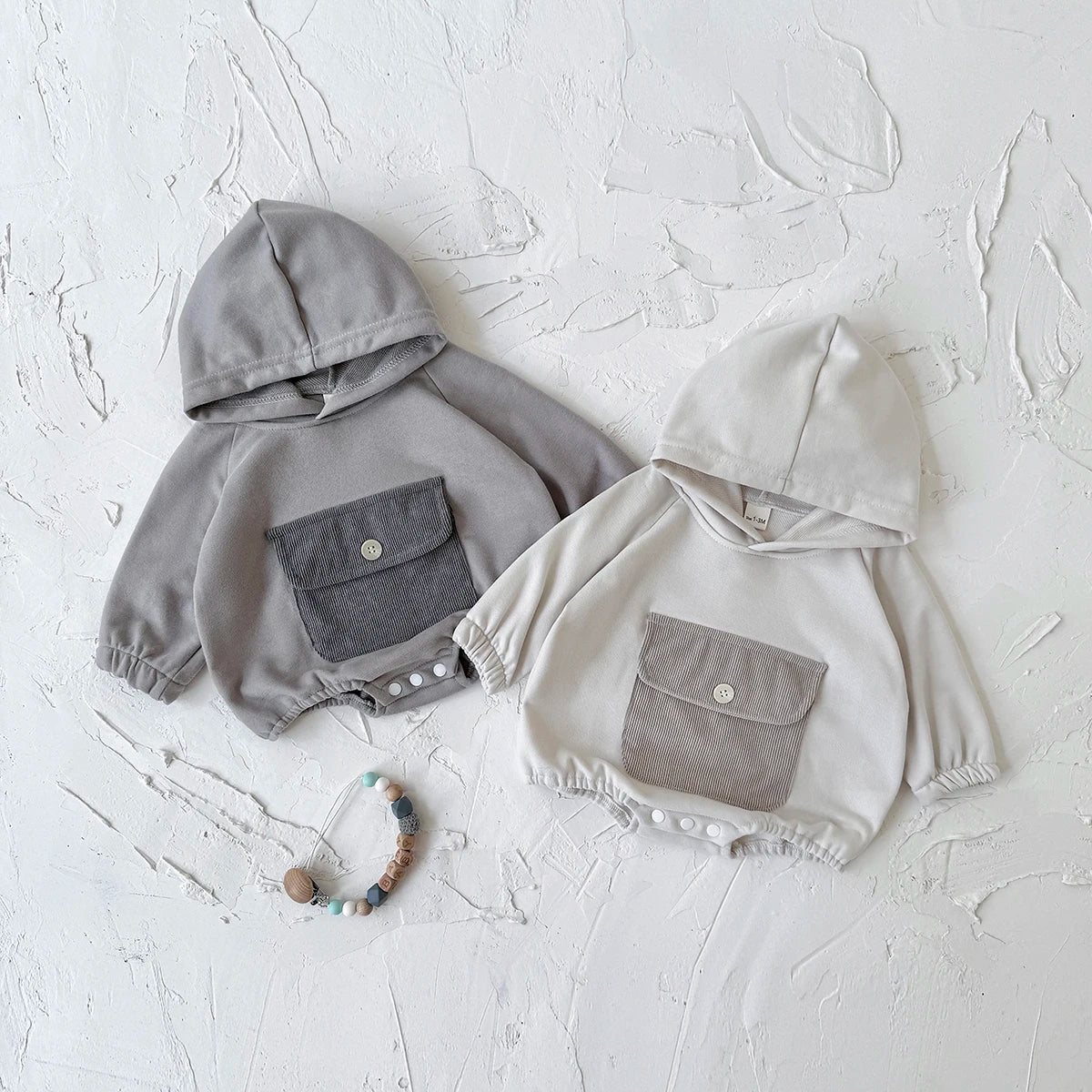 Herbst Neue Baby Minimalistischen Hoodie Lange Ärmel Große Tasche Klettern Kleidung Baby Neugeborenen Artikel Bodys & Einteiler.
