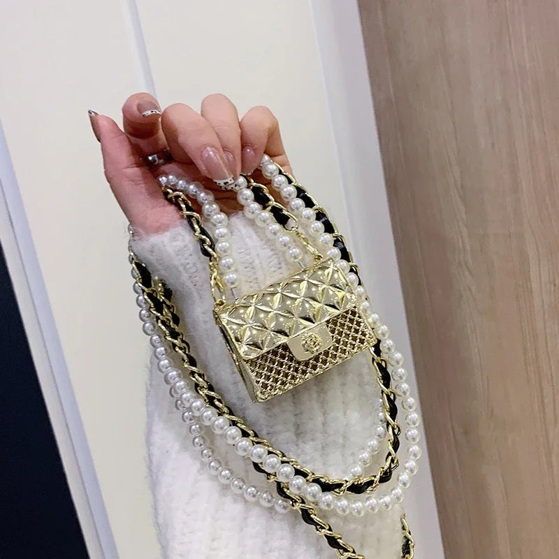 Mini Metal Shoulder Bags for Women Pearl Chain Crossbody Bag Designer Clothing Accessories Satchel Female Decorative Box Handbag.