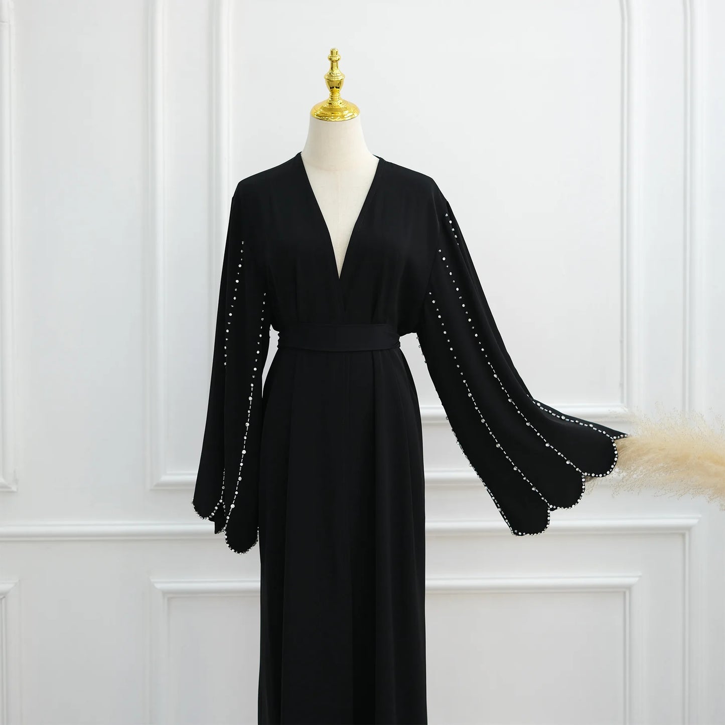 Middle Eastern Modest Dress with Pearl Sleeve for Muslim Women Ramadan Dubai Black Abaya Islam Party Jalabiya Outfit Turkey Robe.