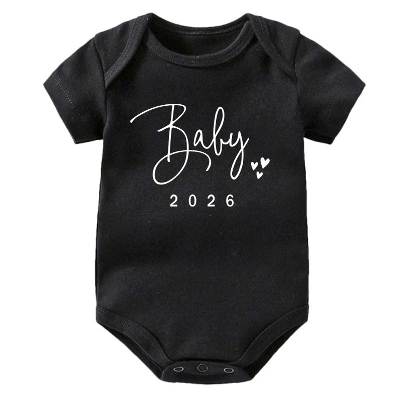 Baby 2026 Schwangerschaftsankündigung Neugeborenes Baby Bodys Baumwolle Sommer Jungen Mädchen Strampler Overall Kleidung Outfit.